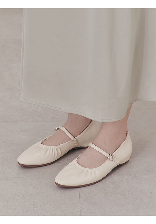 Hidden Wedge Ruched Mary Jane Shoes White