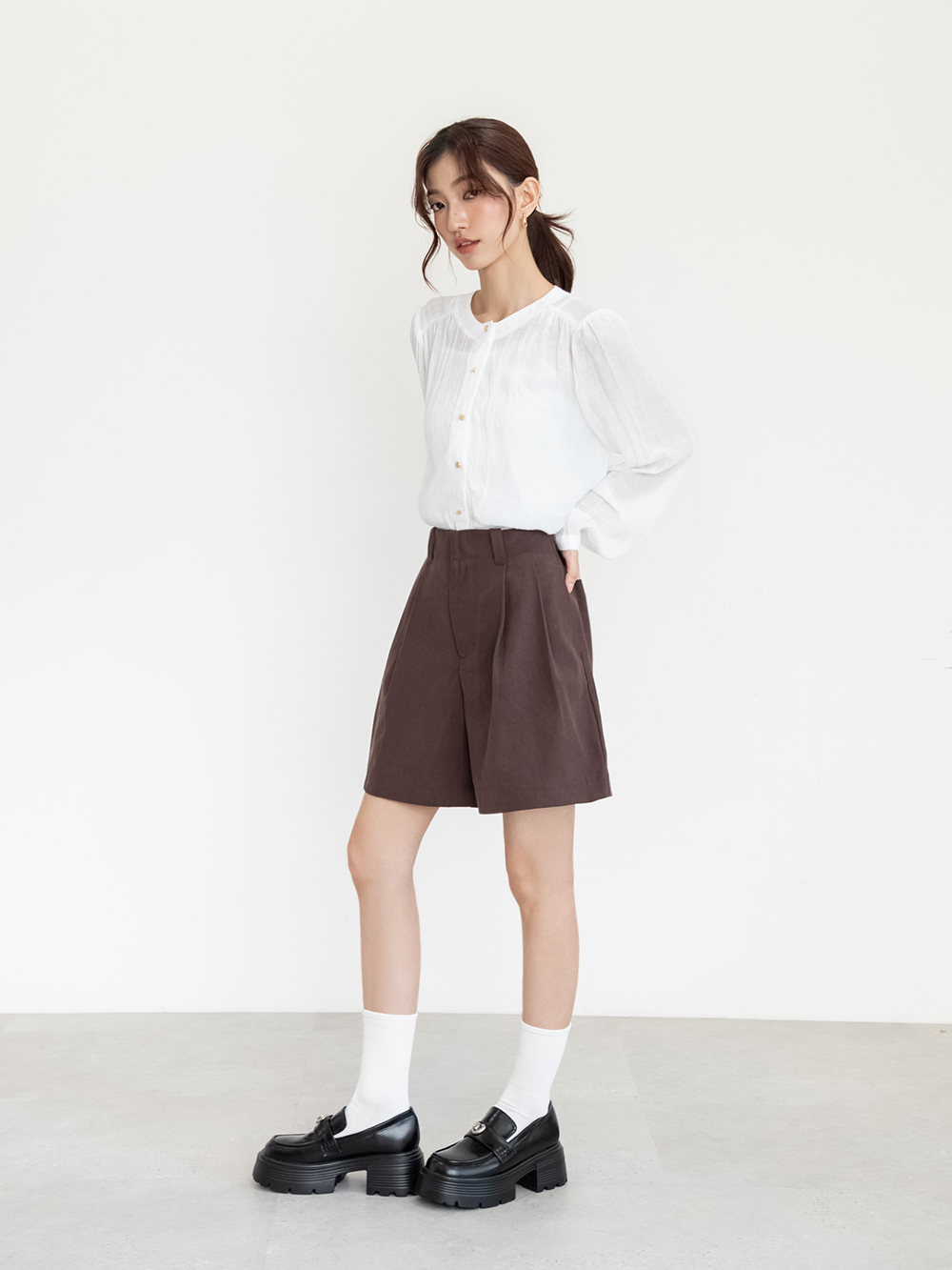 Love愛心釦飾厚底樂福鞋 黑色