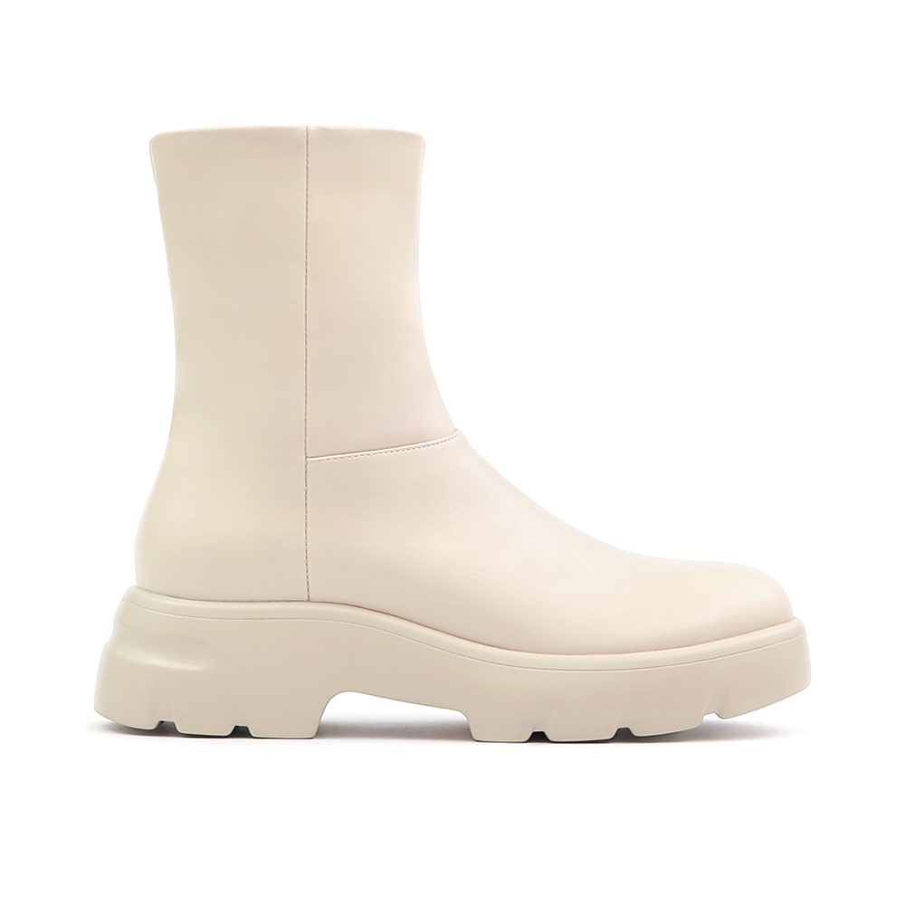 Futuristic Lightweight Sole Slim Boots Beige