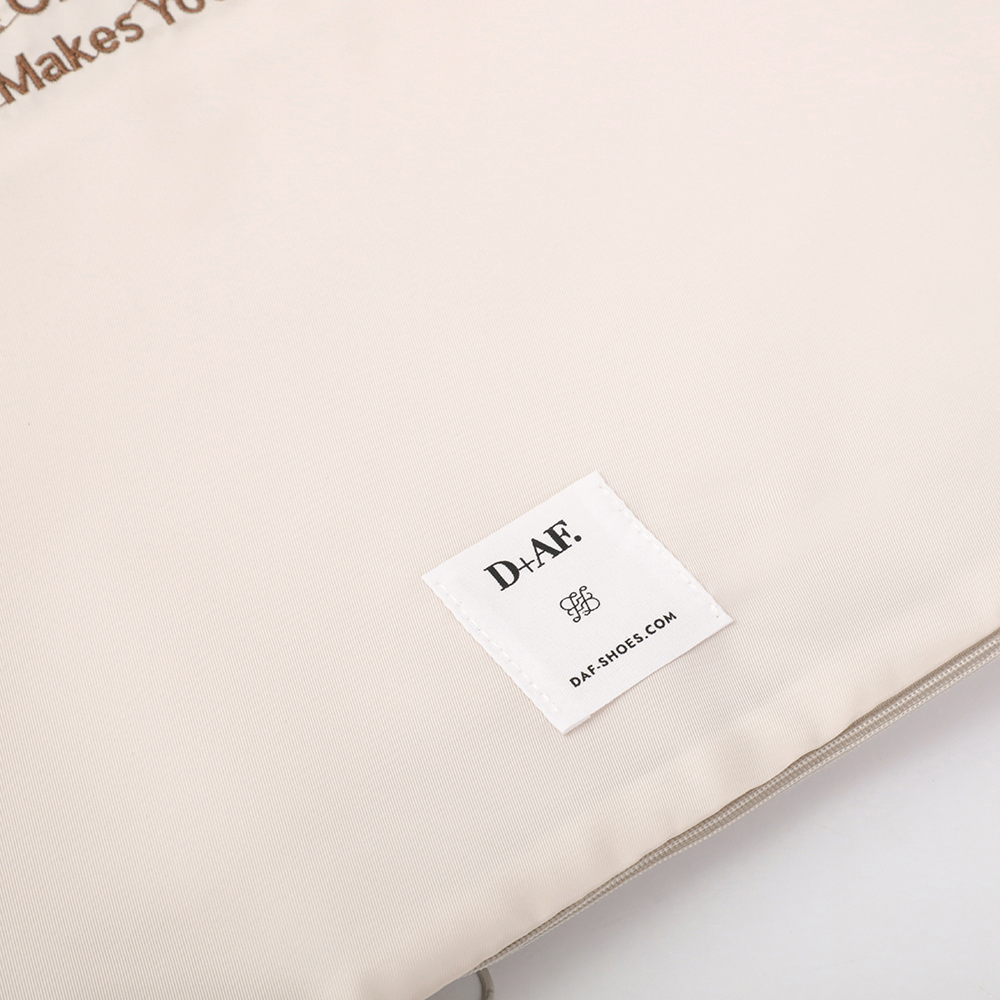 品牌衣物收納袋 百搭米