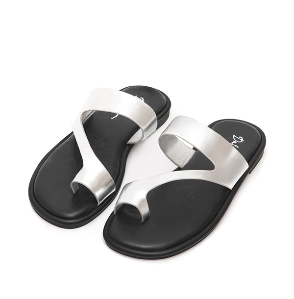 Diagonal Strap Soft Toe Loop Sandals Silver