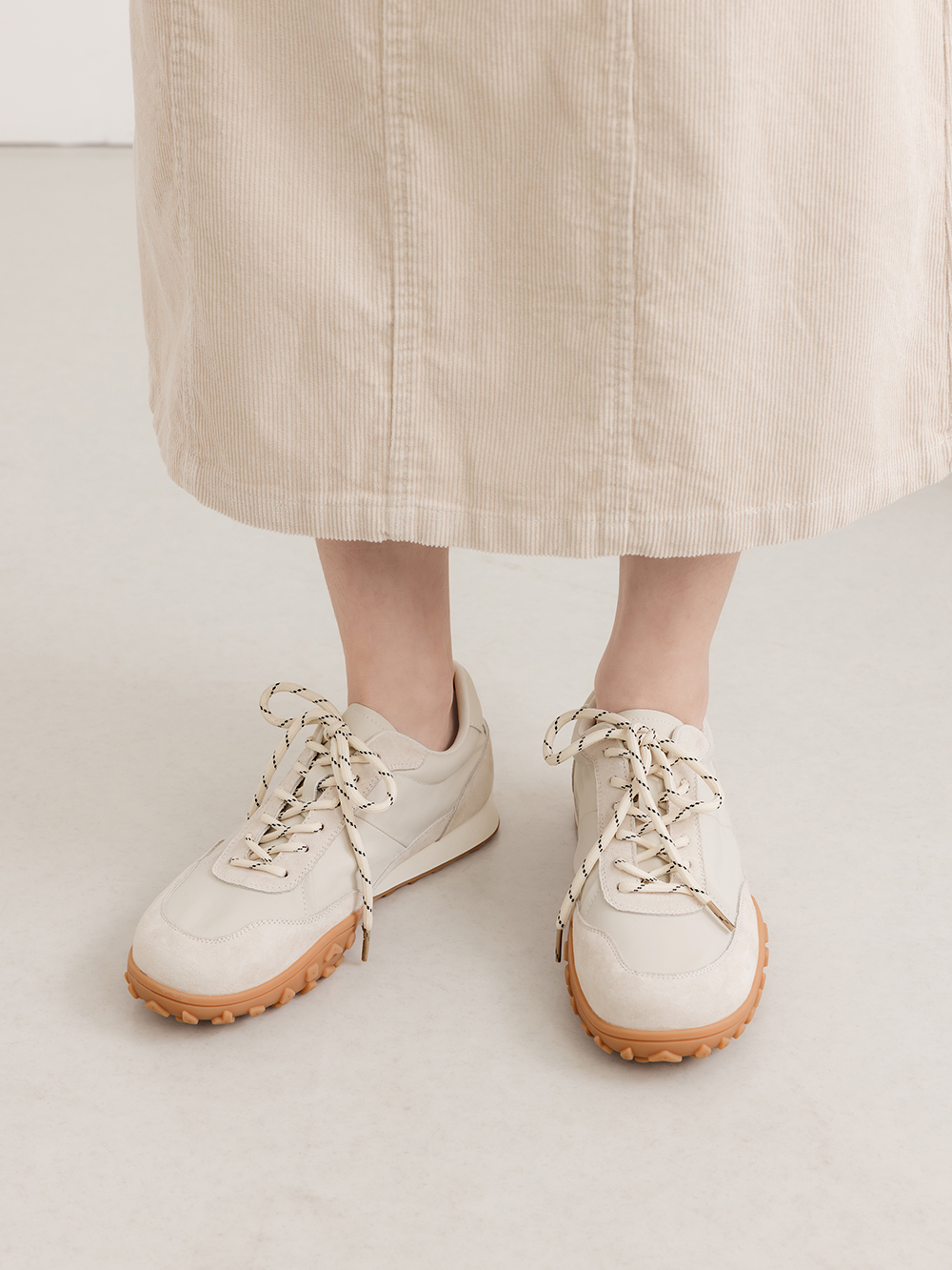  機能增高真皮阿甘休閒鞋 米白