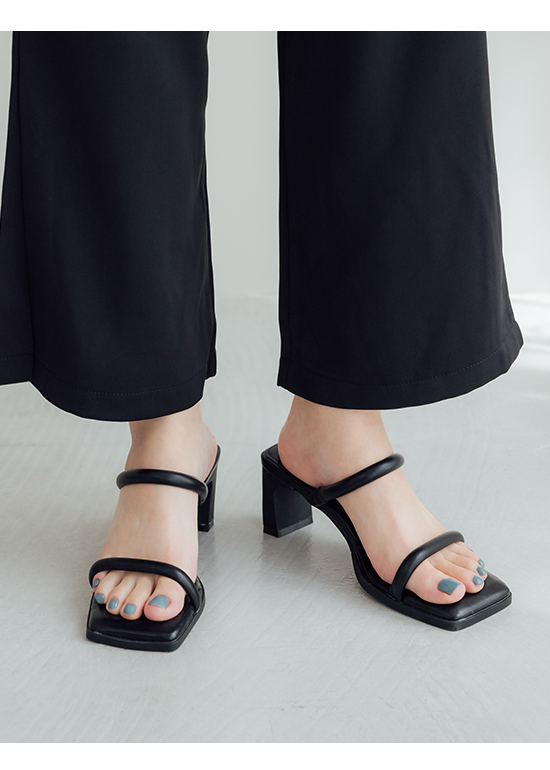 Single Strap Cushioned High-Heel Sandals Black
