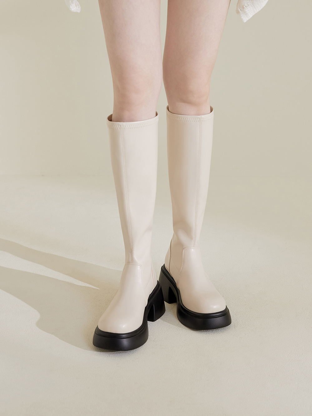 明星舞台．輕量加厚底瘦瘦長靴 香草米