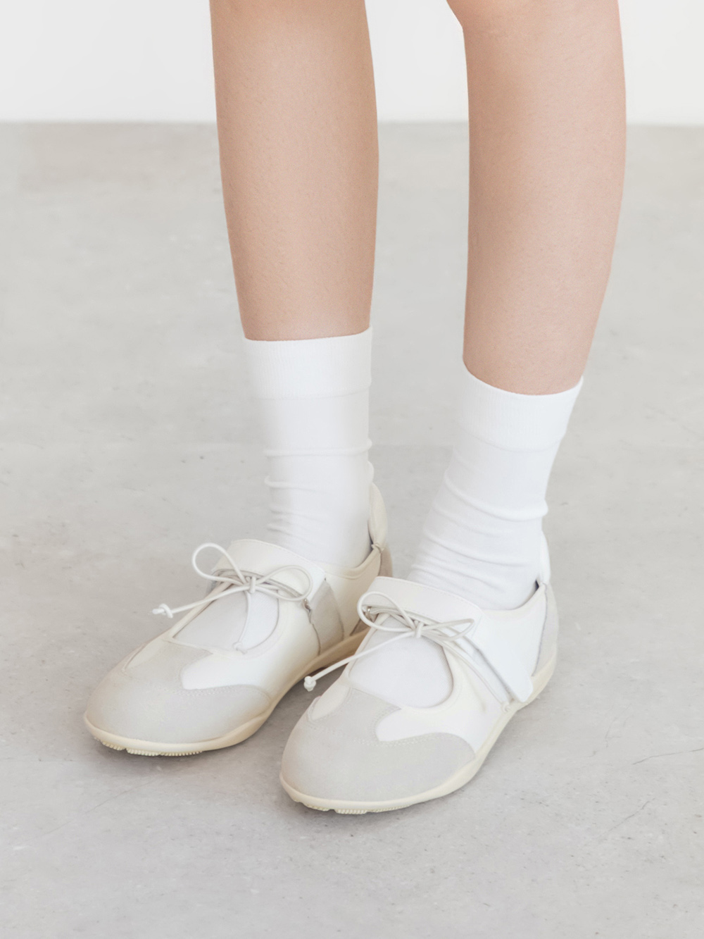 跳跳小妞拼接機能瑪莉珍鞋 米白色