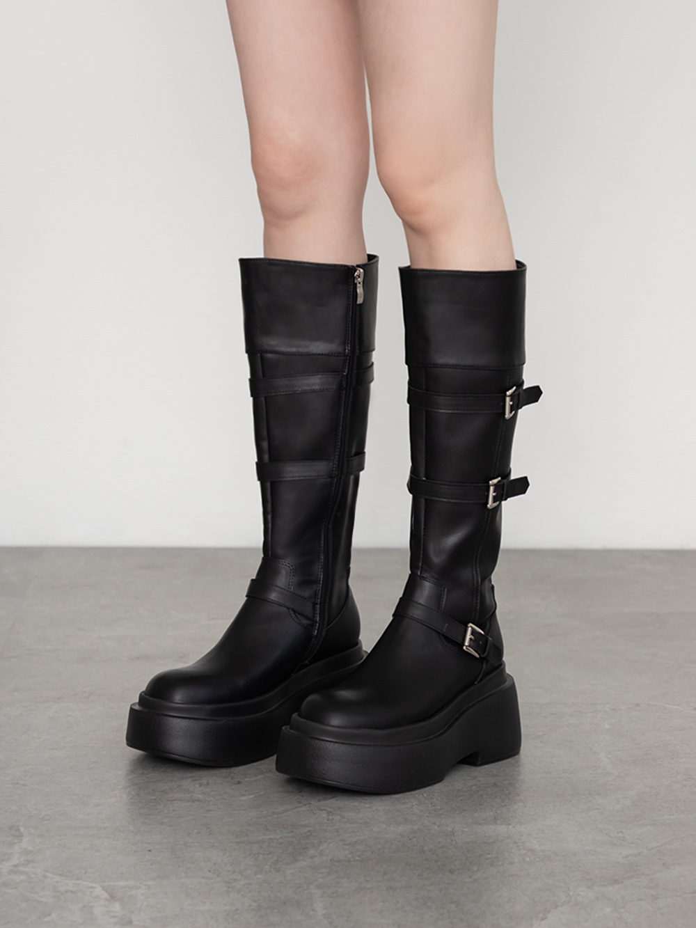霸氣登場Plus級釦環加厚底釦環長靴 時尚黑
