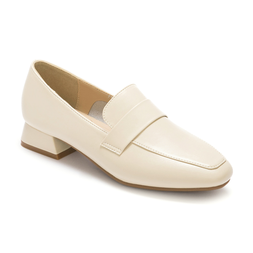 實穿滿分．4D氣墊低跟樂福鞋 香草米