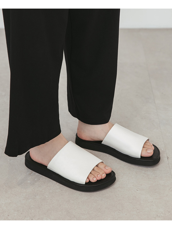 Minimalist Wide Strap Thick Sole Slippers White