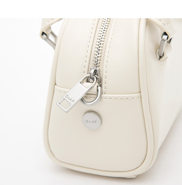 Small Boston Bag Beige