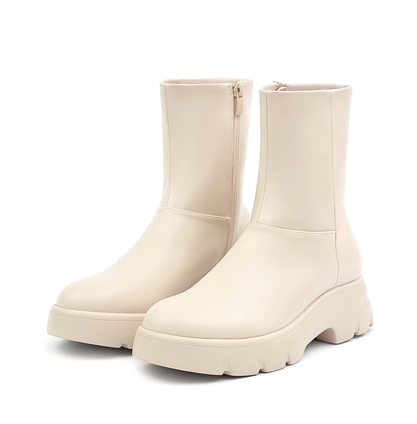 Futuristic Lightweight Sole Slim Boots Beige