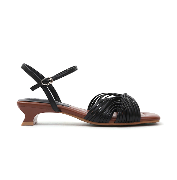 Summer Muse Woven V-Strap Cloud Sandals Black