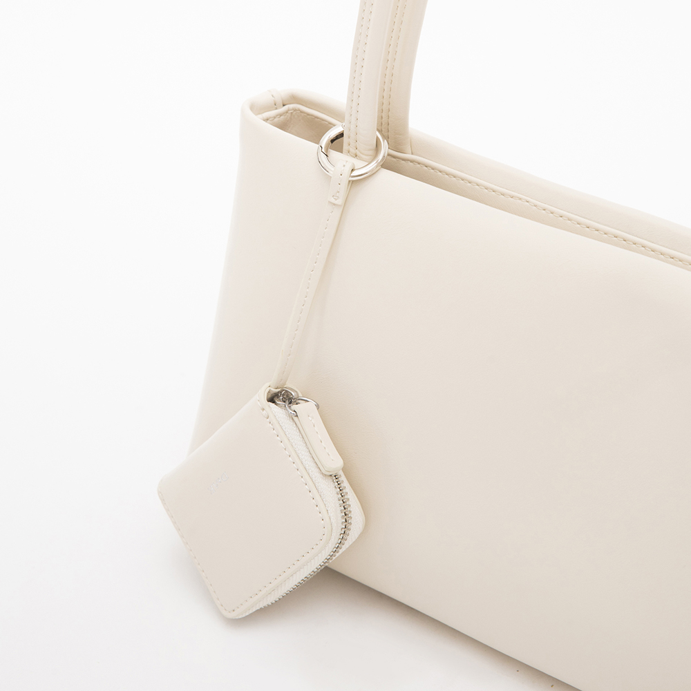 Minimalism Shoulder Bag Beige