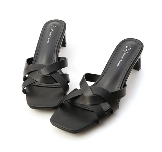 Square Toe Interlocked Strap Mid Heel Sandals Black