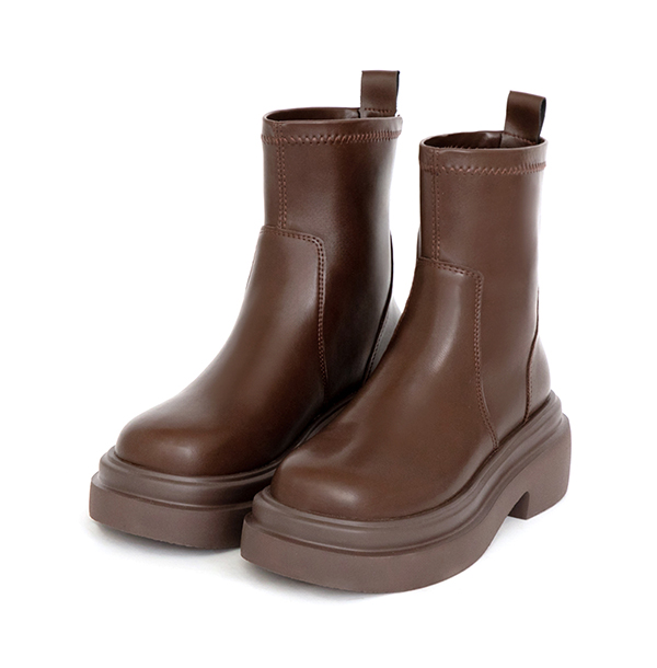 安可返場輕量底素面瘦瘦短靴 咖啡色