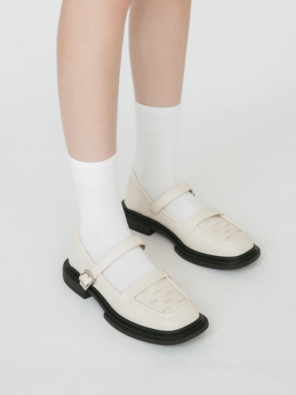 棋盤格編織樂福瑪莉珍鞋 米白