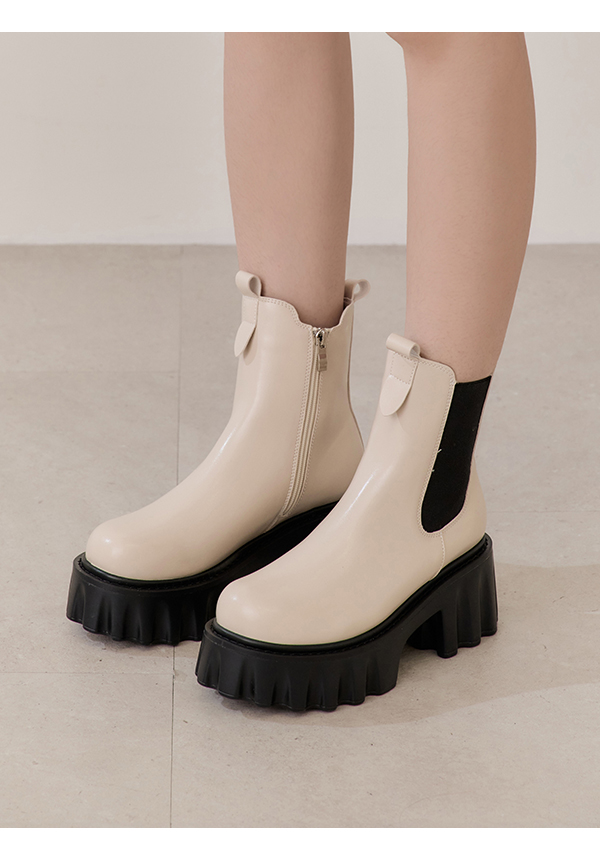 Zig-Zag Chunky Platform Chelsea Boots Vanilla