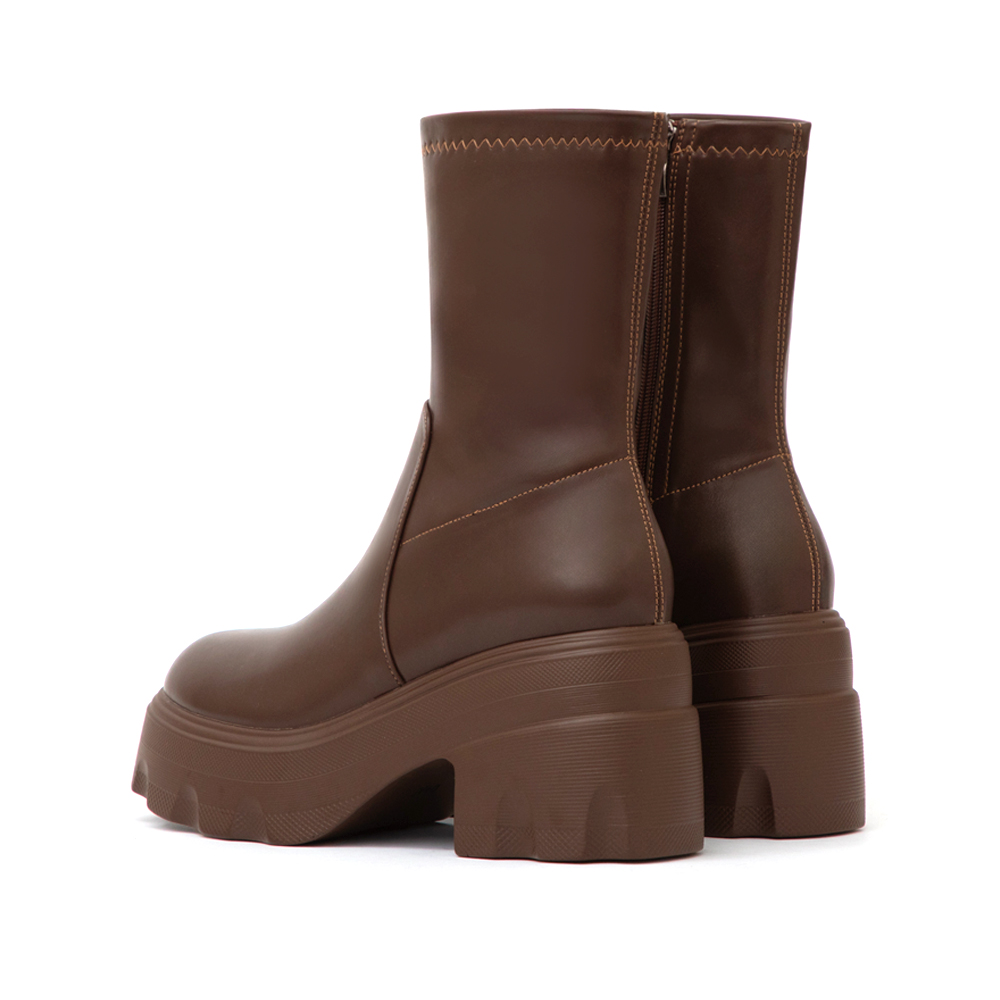 演唱會必備9.5cm輕量厚底瘦瘦短靴 咖啡色