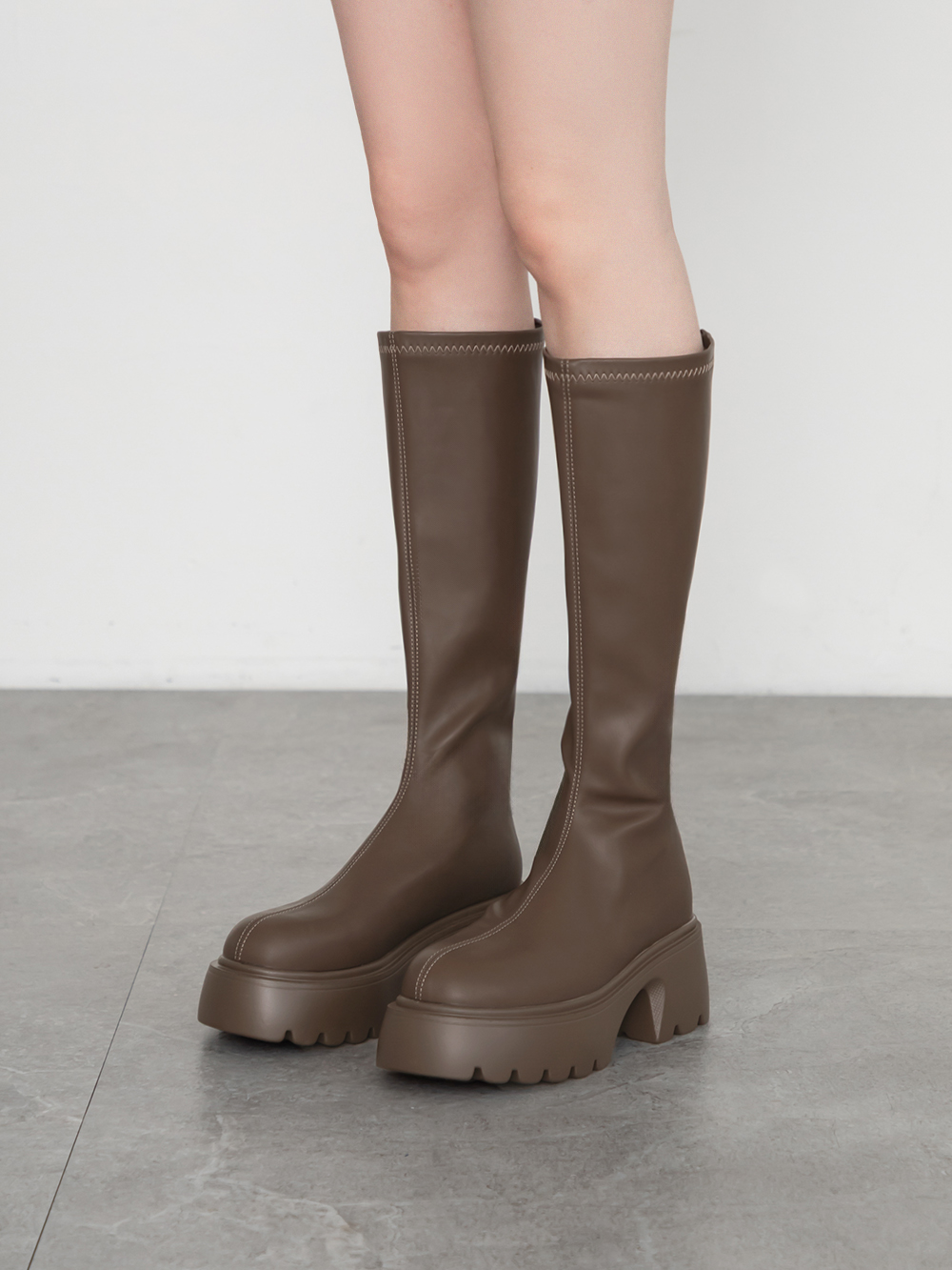 超強魅力．輕量波浪底瘦瘦長靴 復古咖