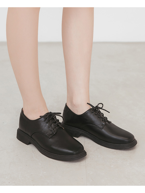 Soft Lace-Up Derby Shoes Black