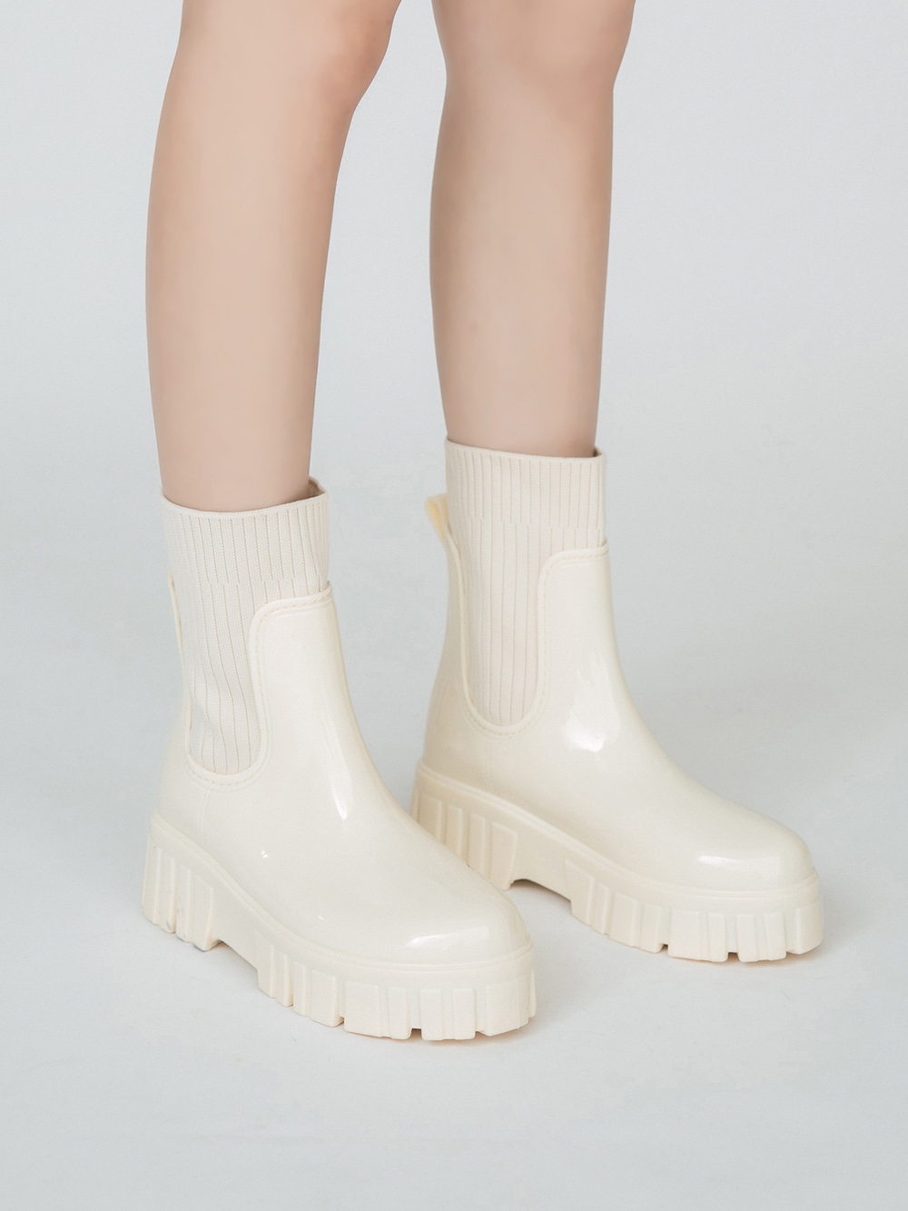 潮人時尚．鋸齒底針織拼接短筒雨靴 香草米