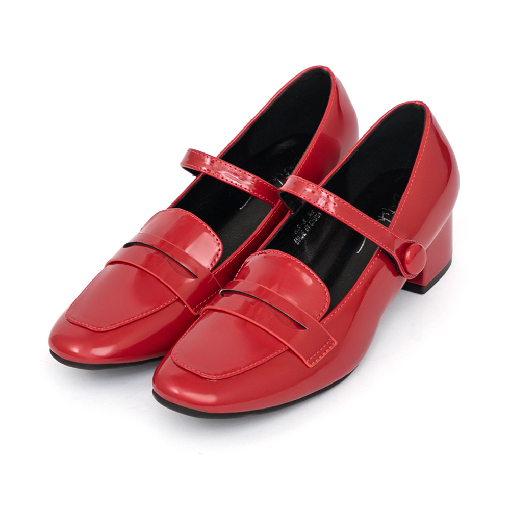 鎖定目光漆皮低跟樂福鞋 古典紅