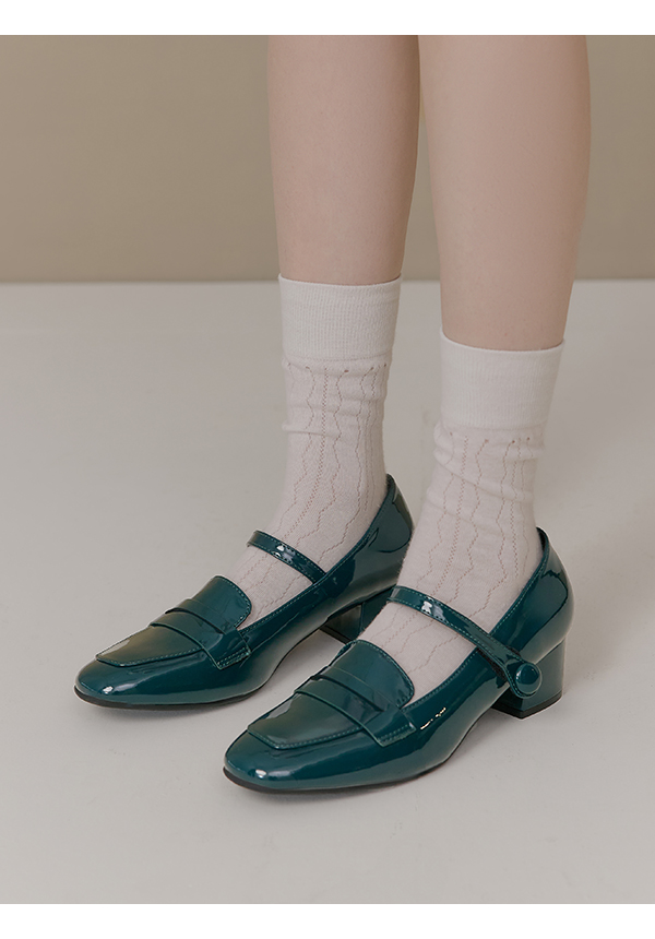 鎖定目光漆皮低跟樂福鞋 復古綠