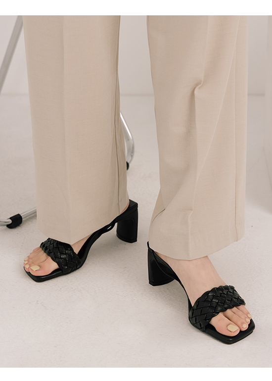 Interweave Flat Heel Sandals Black