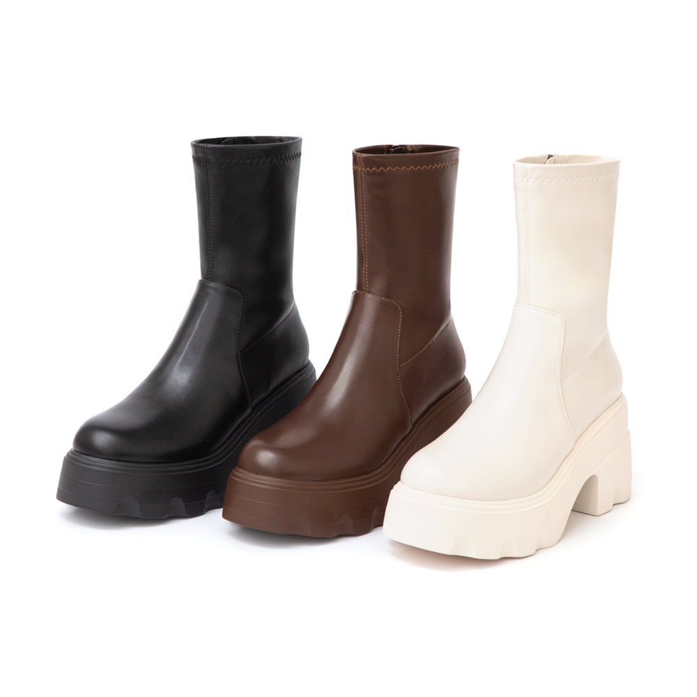 演唱會必備9.5cm輕量厚底瘦瘦短靴 黑色