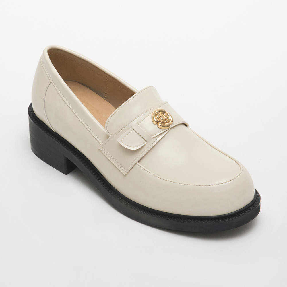 Camellia Embellished Round Toe Loafers Vanilla