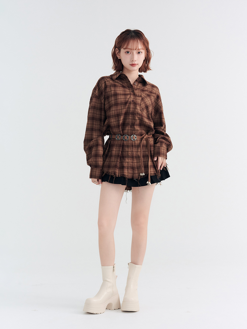 愛豆偶像素面厚底瘦瘦短靴 米白色