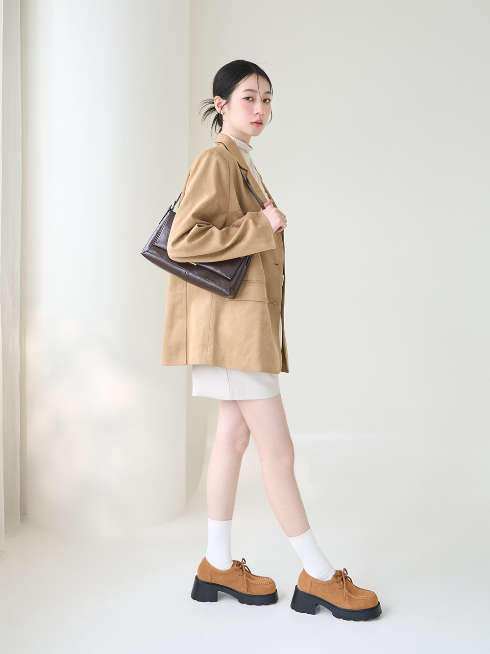 時光印記厚底輕量袋鼠鞋 駝色