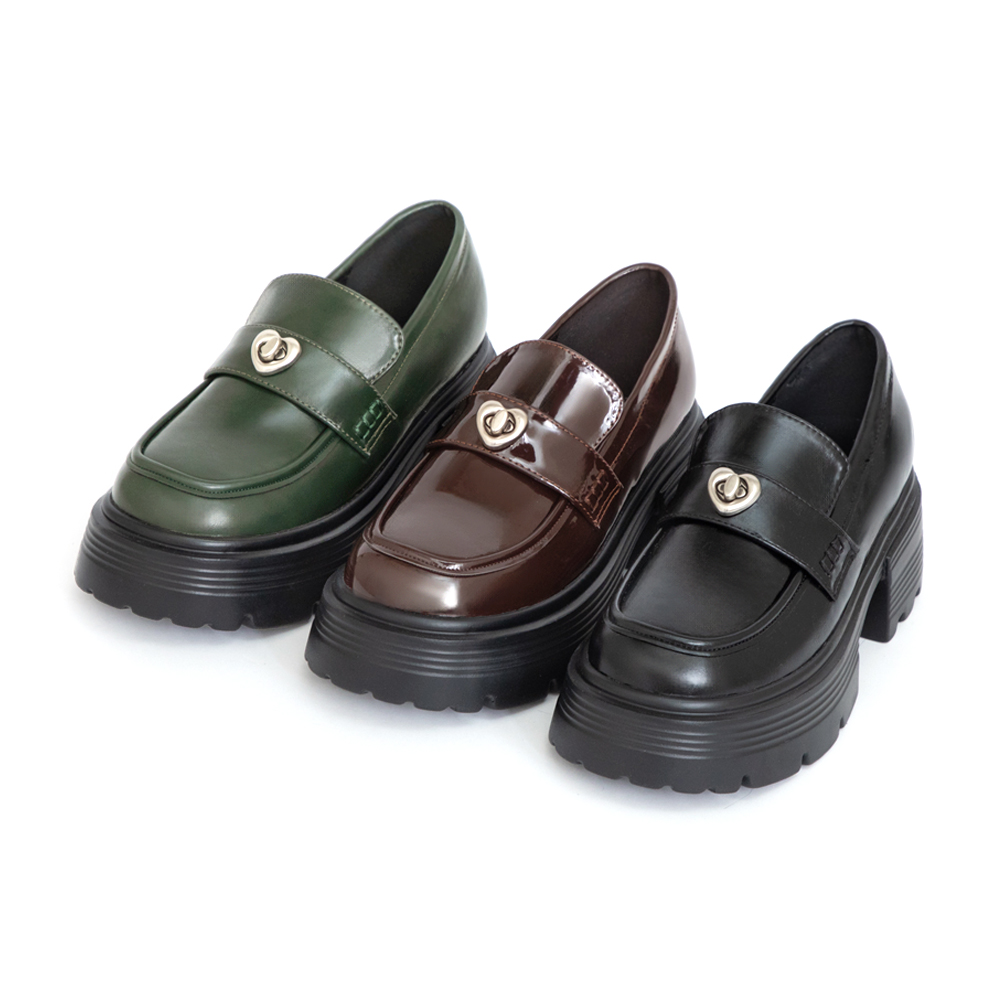 Love愛心釦飾厚底樂福鞋 咖啡色