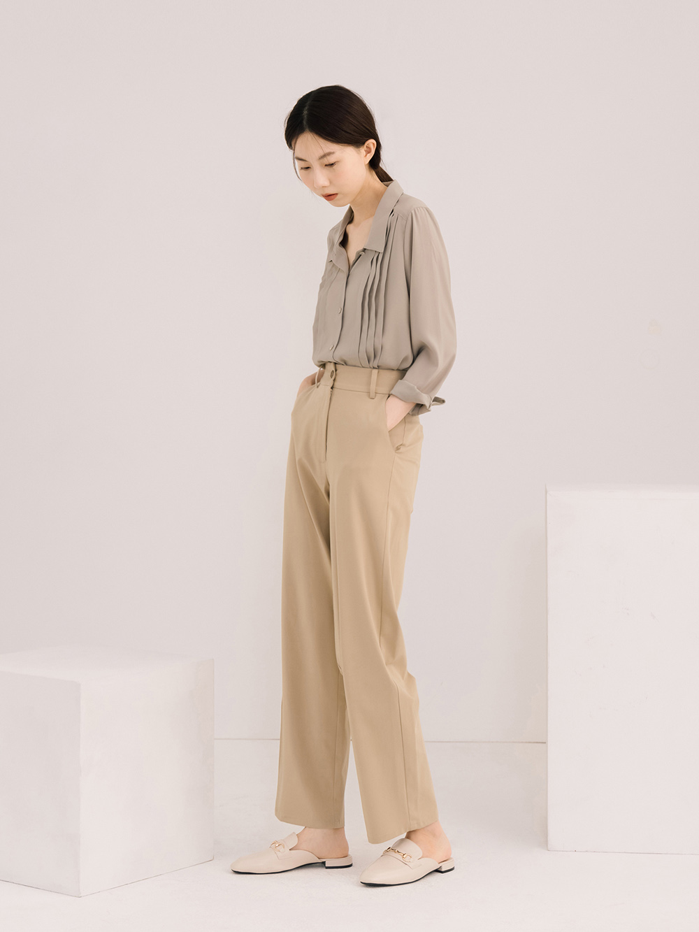 優質品味．馬銜釦方頭低跟穆勒鞋 香草米白