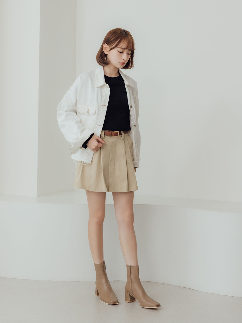 美麗零死角.素面方頭高跟瘦瘦靴 奶茶杏