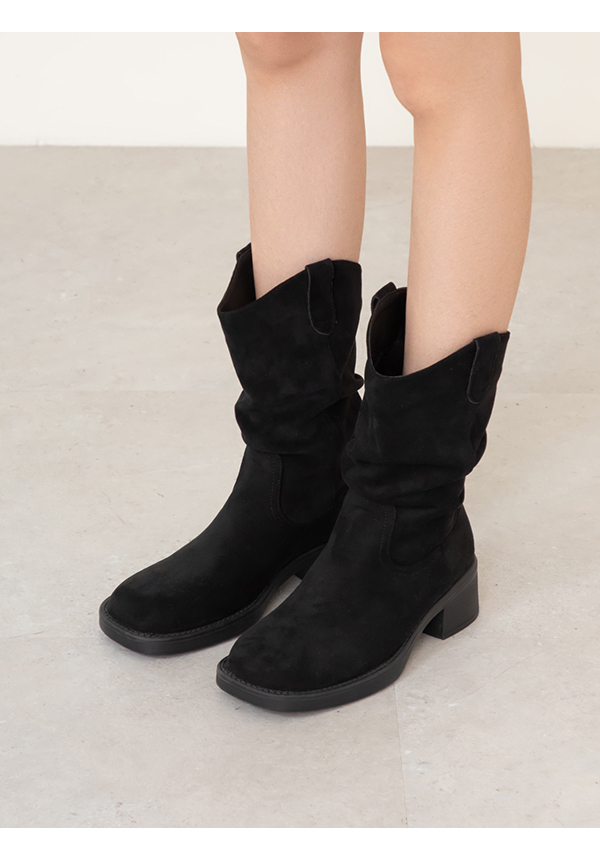 嬉皮小V口抓皺西部堆堆靴 黑色