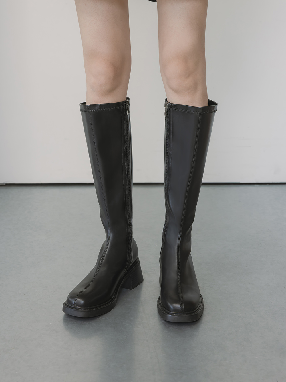 黃金比例方頭木紋跟瘦瘦長靴 黑色