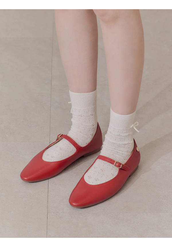 Elegant Pointed-Toe Mary Jane Flats 紅