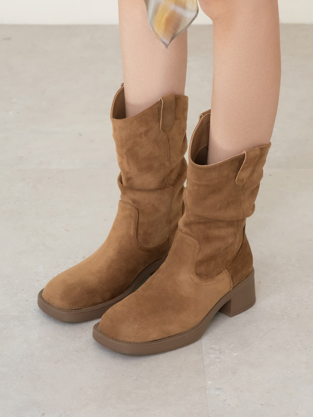 嬉皮小V口抓皺西部堆堆靴 棕色