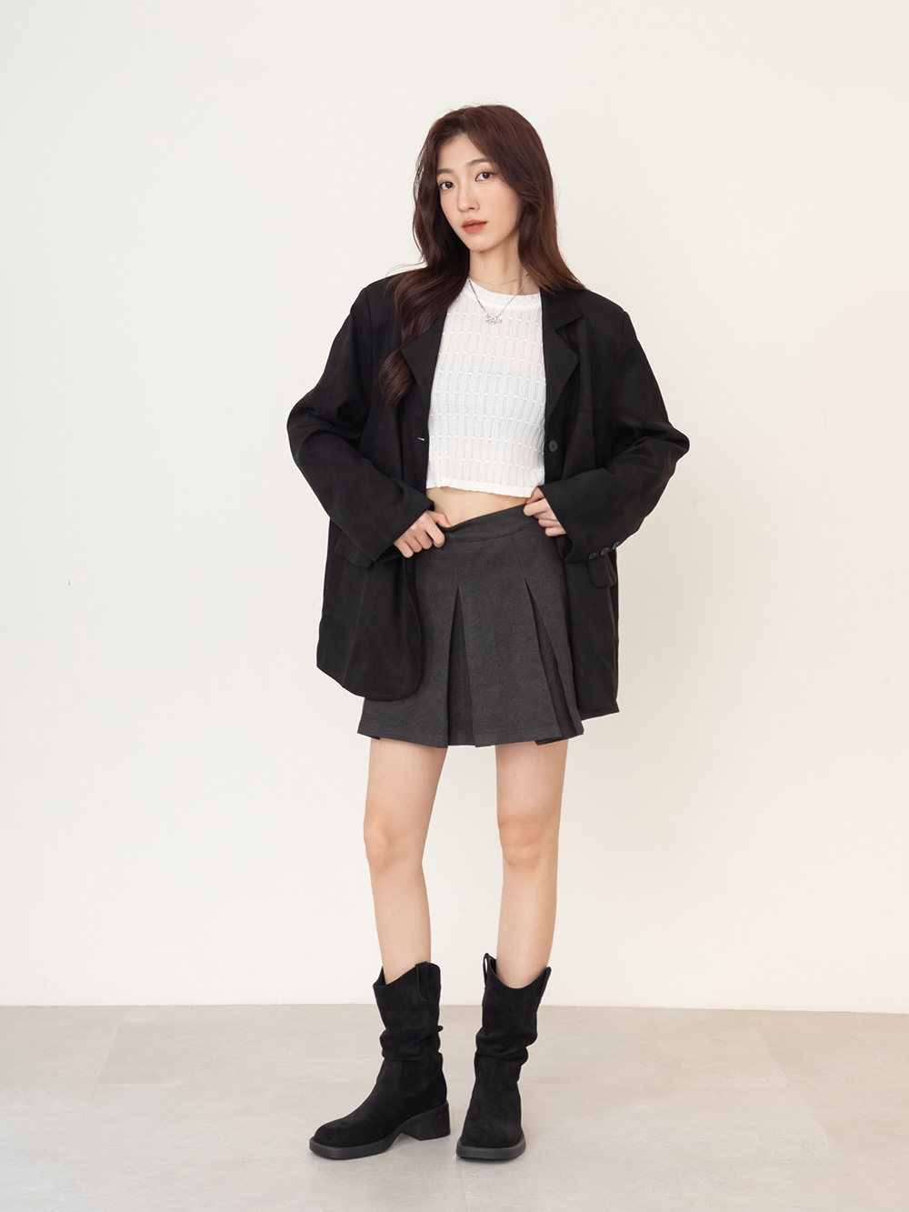 嬉皮小V口抓皺西部堆堆靴 黑色