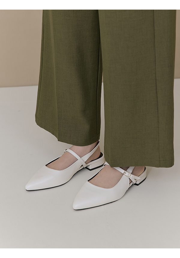 優雅氣場尖頭後空低跟鞋 香草白