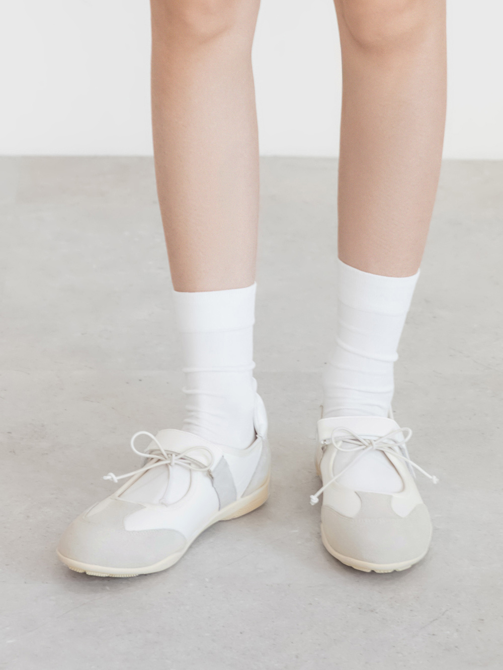 跳跳小妞拼接機能瑪莉珍鞋 米白色