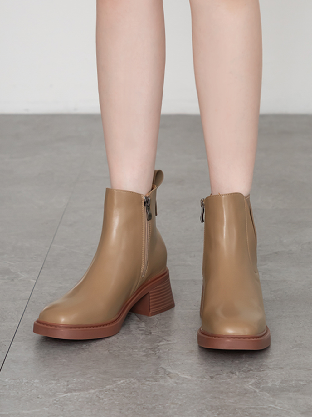 時髦指標方頭木紋跟切爾西短靴 奶茶
