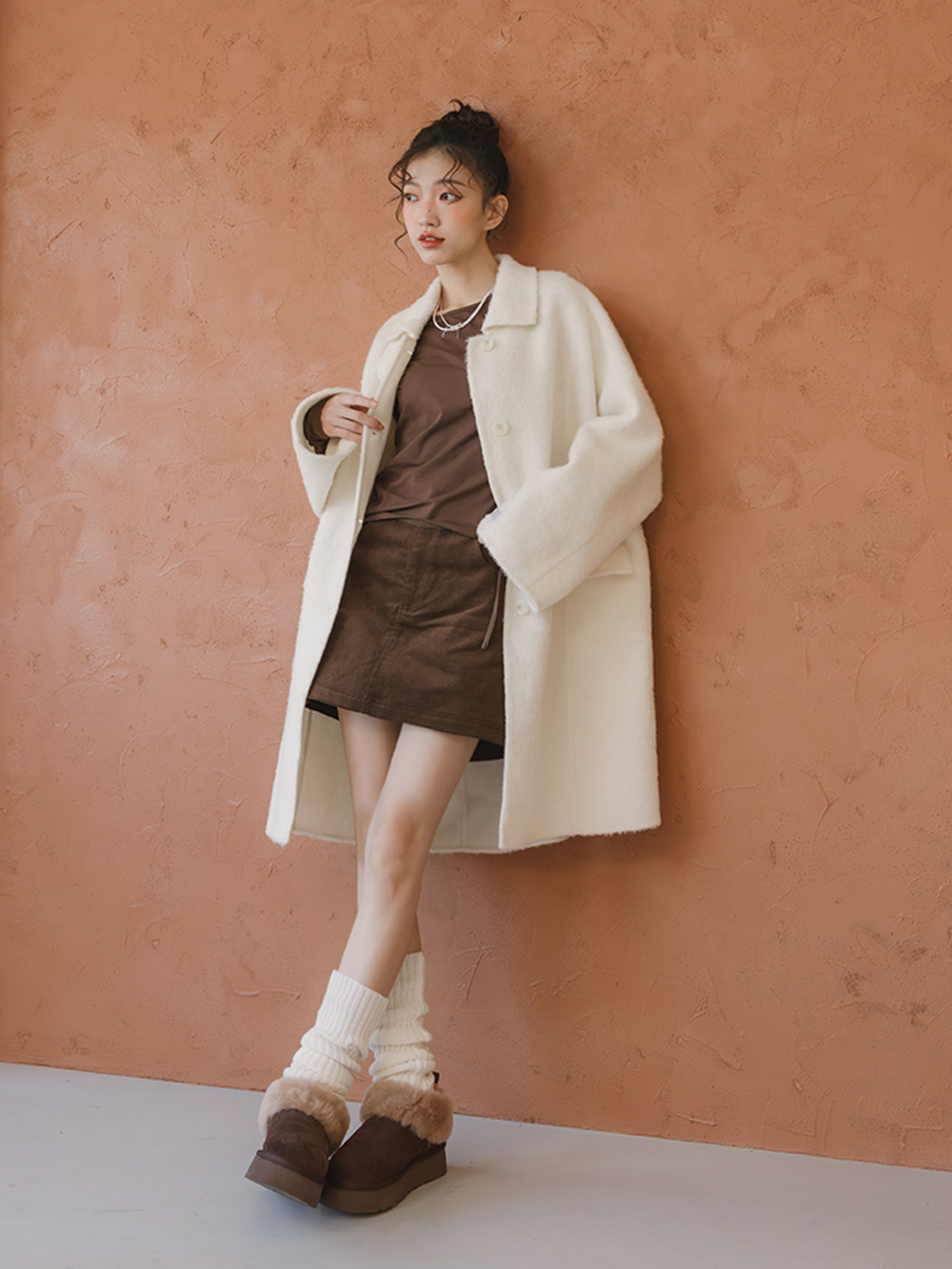 暖暖泡芙厚底翻毛真皮雪靴 咖啡色