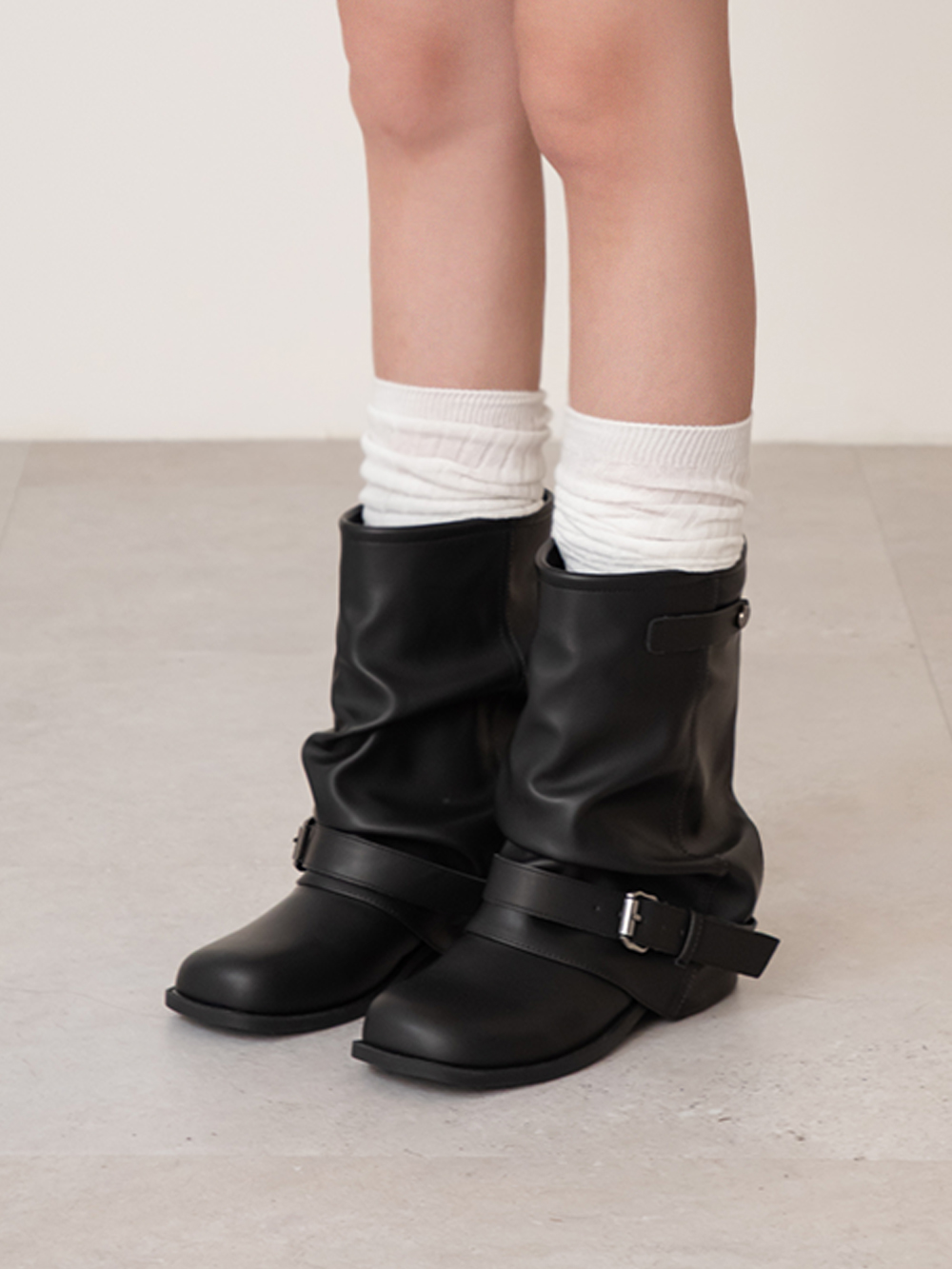 潮流對決釦環堆堆褲管短靴 黑色