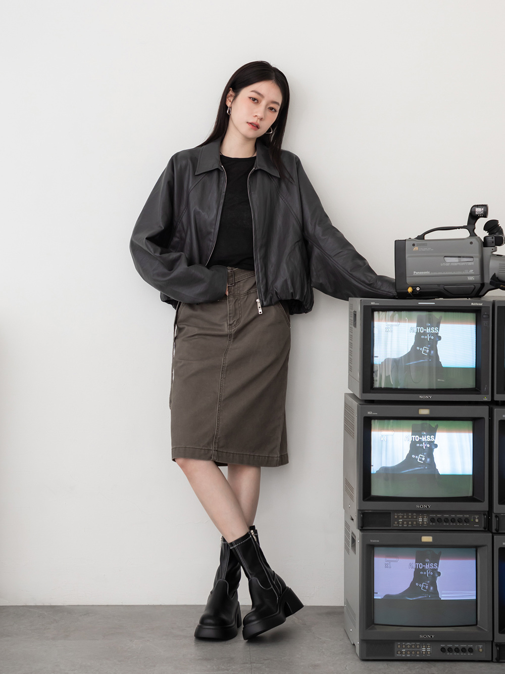 冬日美學．輕量加厚底撞色車線瘦瘦靴 時尚黑