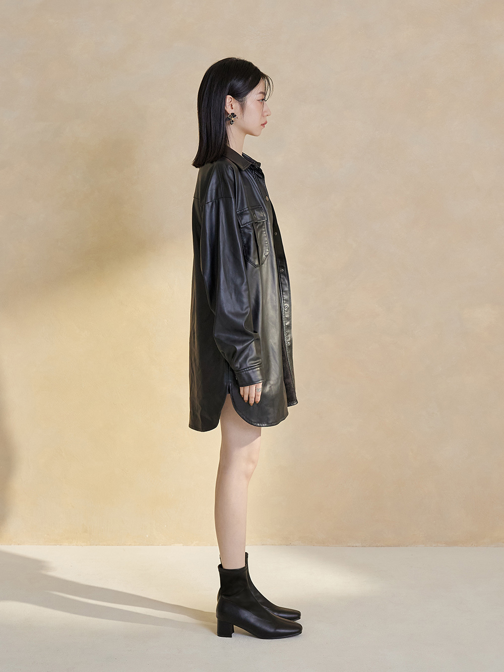 秋冬定番．素面合腿中跟方頭襪靴 時尚黑