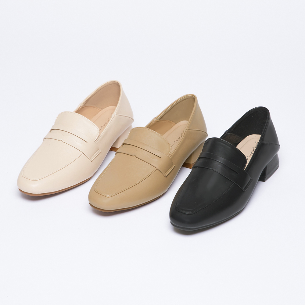 4D Cushioned Pointed Toe Loafers Black