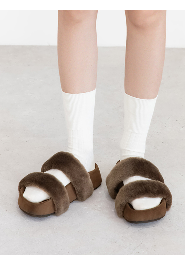 軟萌毛毛一字雙帶厚底拖鞋 咖色