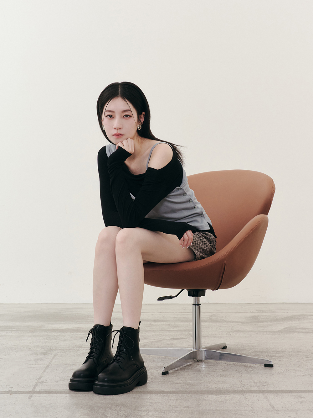 偶像學園輕量厚底綁帶短靴 黑色