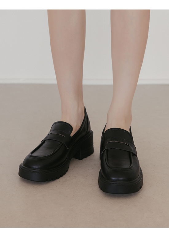 Lightweight Thick Sole Mid-Heel Loafers Black